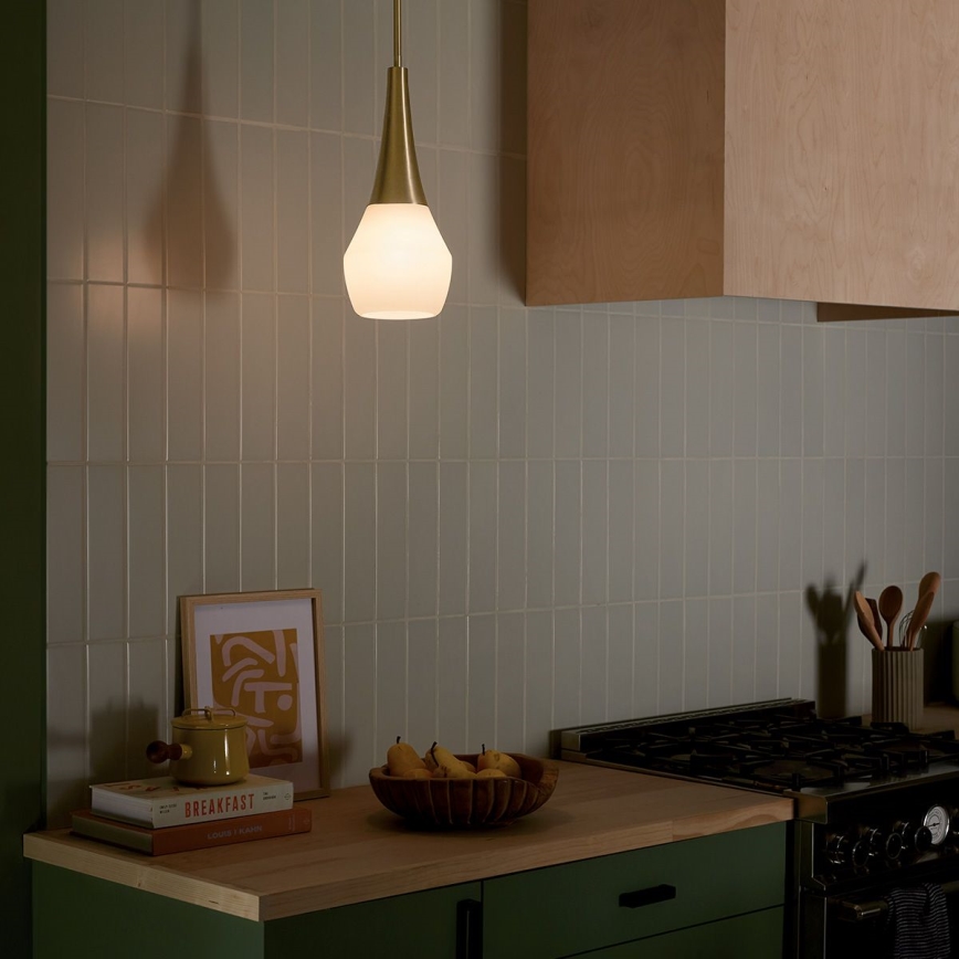 Kichler - Deckenleuchte an Stange DEELA 1xE27/60W/230V d 17,8 cm Messing