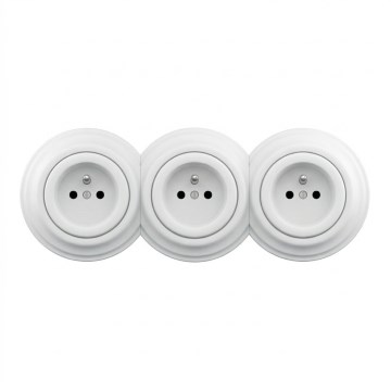 Kliklap - Dreifach-Retro-Wandsteckdose mit Rahmen, 230 V, schneeweiß