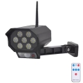 LED-Attrappe einer Sicherheitskamera mit Sensor und Solarpanel LED/5W/5,5V 800 mAh IP65 + Fernbedienung