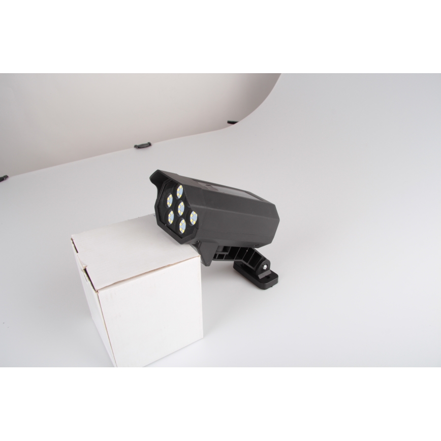 LED-Attrappe einer Sicherheitskamera mit Sensor und Solarpanel LED/5W/5,5V 800 mAh IP65 + Fernbedienung