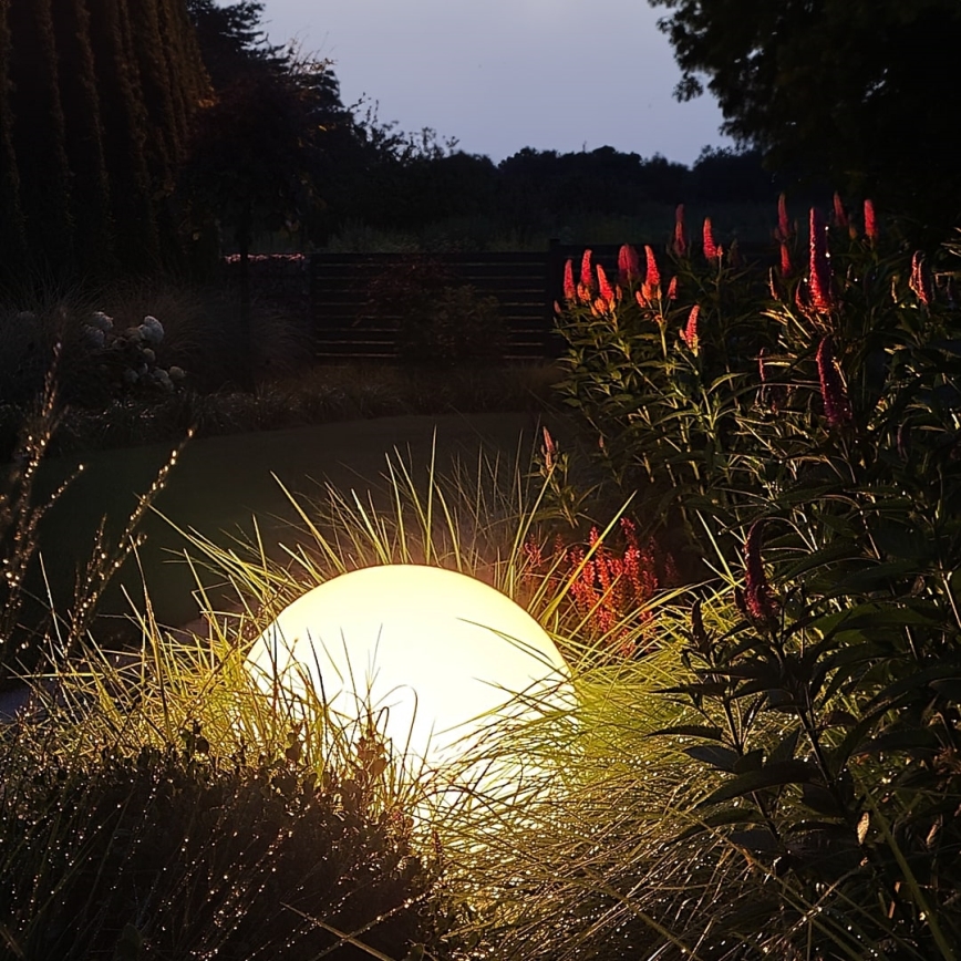 LED-Außenleuchte GLOBO 1xE27/11W/230V Ø 30 cm IP44