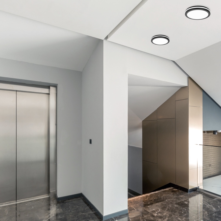 LED Badezimmer-Deckenleuchte mit Sensor LED/24W/230V 3000/4000/6500K IP65 Ø 30 cm Schwarz + Fernbedienung