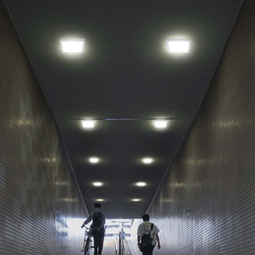 LED-Deckenleuchte LED/18W/230V 4000K 21,4x,21,4 cm weiß