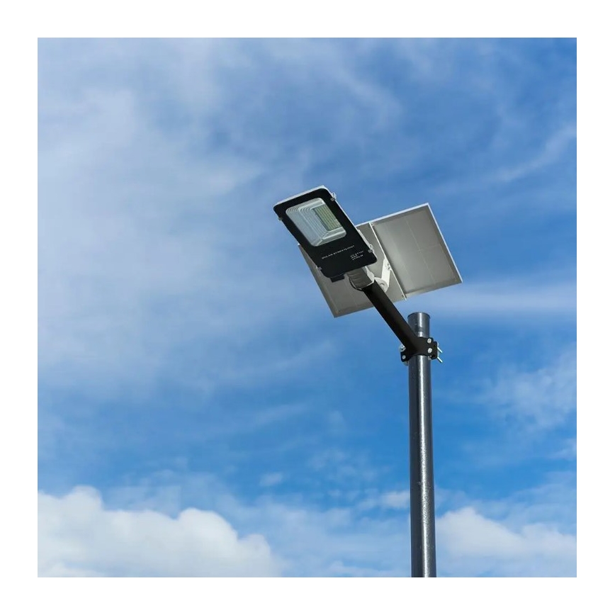 LED dimmbare Solar-Straßenleuchte LED/50W/6,4V 6000K IP65 50000 mAh + Fernbedienung