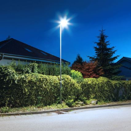 LED Dimmbare Solar-Straßenlaterne mit Sensor KERS LED/300W/3,2V 6500K 8000 mAh IP65 grau + Fernbedienung