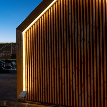 LED dimmbares Solarband LED/1,2W/3,7V 4000K IP67 1500 mAh 5m + Fernbedienung