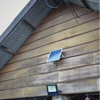 LED dimmbarer Solarstrahler LED/12W/3,2V 6000K IP65 5000 mAh + Fernbedienung