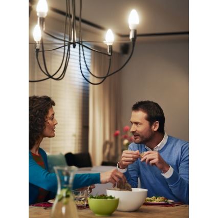 LED-Glühbirne Philips E14/5,5W/230V 2700K