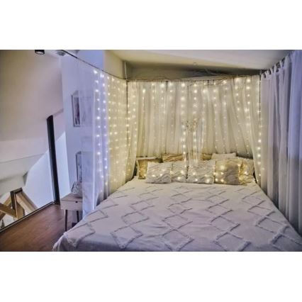 LED-Lichterkette für den Außenbereich, 300 LEDs, 8 Funktionen, 5,9 m, IP44, warmweiß