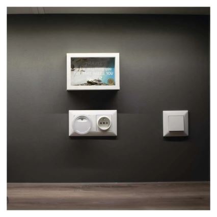 LED-Nachtlicht mit Dämmerungssensor LED/0,3W/230V