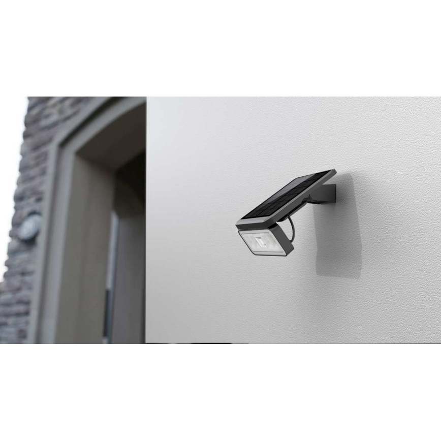 LED-Outdoor-Solarstrahler mit Sensor LED/8W/3,7V 2000 mAh IP54 schwarz
