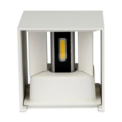 LED-Outdoor-Wandleuchte LED/11W/230V 3000K IP65 weiß