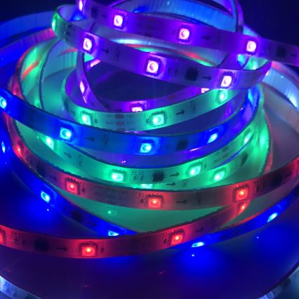 LED RGB dimmbares Band MAGIC 2 m LED/12W/230V + Fernbedienung