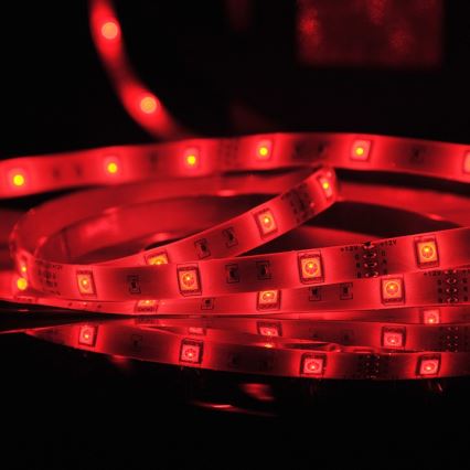 LED RGB dimmbarer Außenlichtstreifen 5m LED/14W/12V IP65 + Fernbedienung