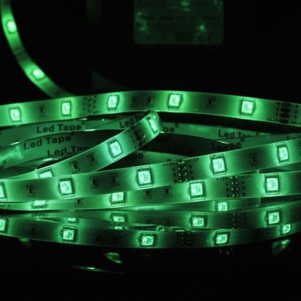 LED RGB dimmbarer Außenlichtstreifen 5m LED/14W/12V IP65 + Fernbedienung