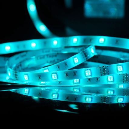 LED RGB dimmbarer Außenlichtstreifen 5m LED/14W/12V IP65 + Fernbedienung