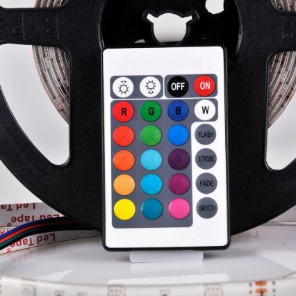 LED RGB dimmbares Band 5m LED/18W/12V IP20 + Fernbedienung