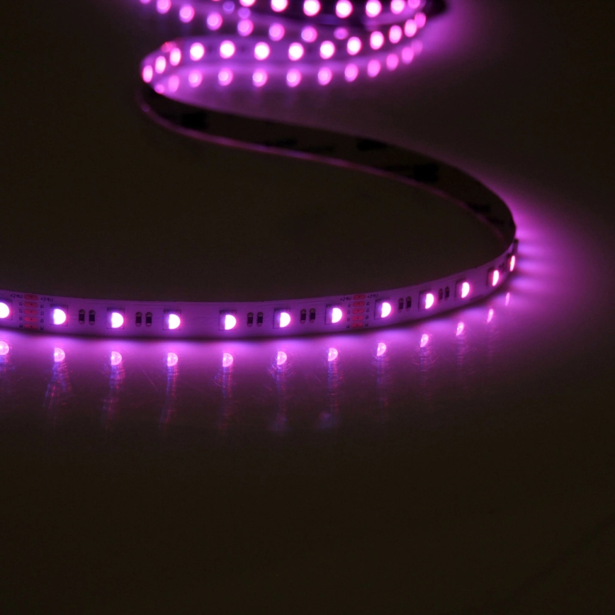 LED RGBW Dimmbare Leiste 3m LED/22W/24/230V + Fernbedienung