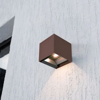 LED-Solar-Wandleuchte mit Sensor LED/9W/3,7V 3000/4000/5000K IP65 2600 mAh braun
