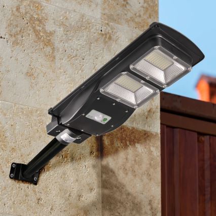LED Solar-Straßenleuchte mit Sensor STREET 2xLED/6W/3,2V 12000 mAh IP65 + Fernbedienung