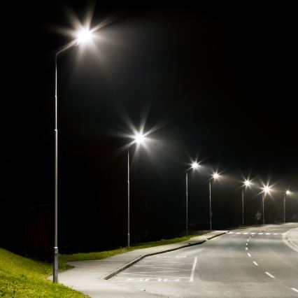 LED-Solar-Straßenleuchte VIA 200W/20000 mAh 3,2V 6000K IP54 + Fernbedienung