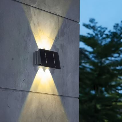 LED Solar-Wandleuchte 4xLED/1,5W/3,7V 1500 mAh IP54 schwarz