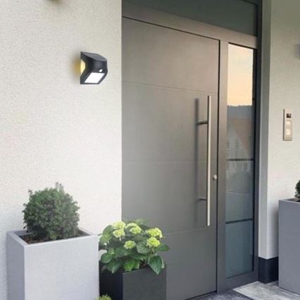 LED-Solar-Wandleuchte mit Sensor LED/3W/3,7V 3000/4000K 1200 mAh IP54 schwarz