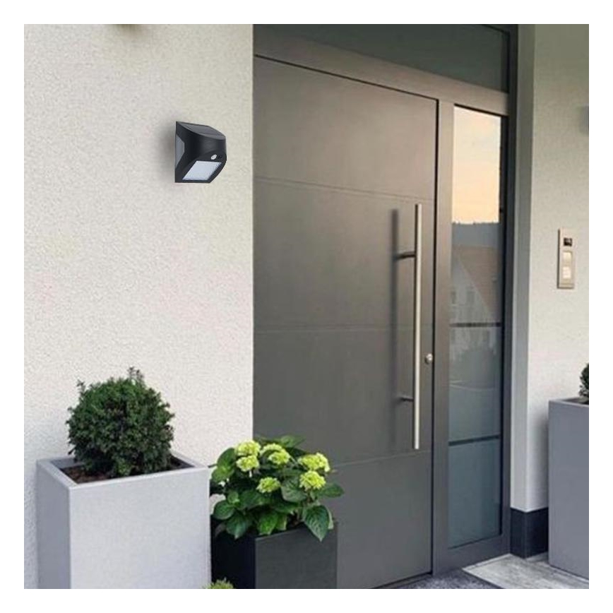 LED-Solar-Wandleuchte mit Sensor LED/3W/3,7V 3000/4000K 1200 mAh IP54 schwarz