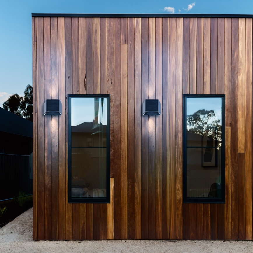 LED Solar-Wandleuchte WINGS LED/2W/1300 mAh 3,7V 6000K IP54 Schwarz