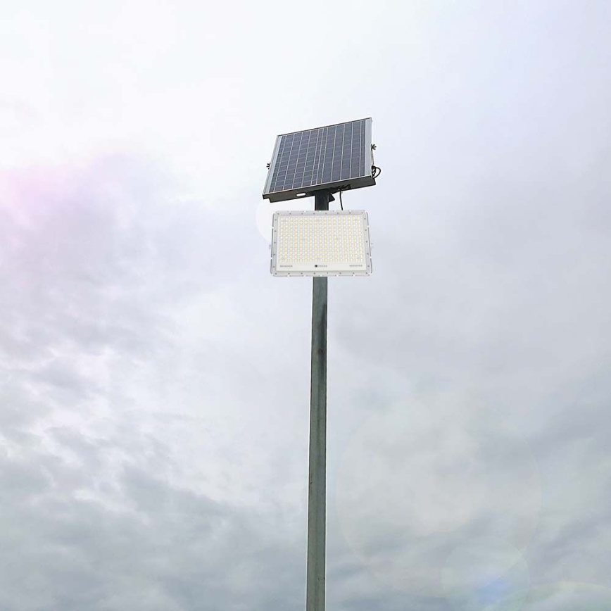 LED-Solarstrahler für den Außenbereich LED/30W/3,2V 6400K weiß IP65 20000 mAh + Fernbedienung