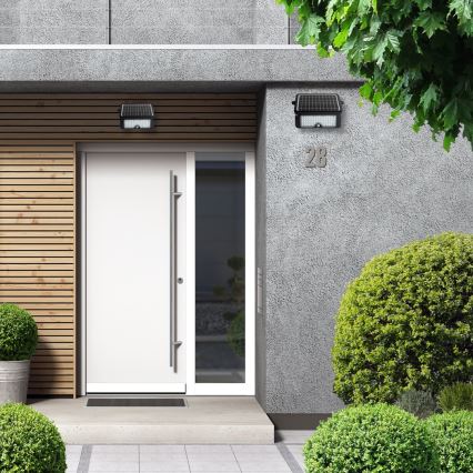 LED Solarstrahler mit Bewegungs- und Dämmerungssensor EPAD LED/10W/3000 mAh 7,4V 4000K IP65