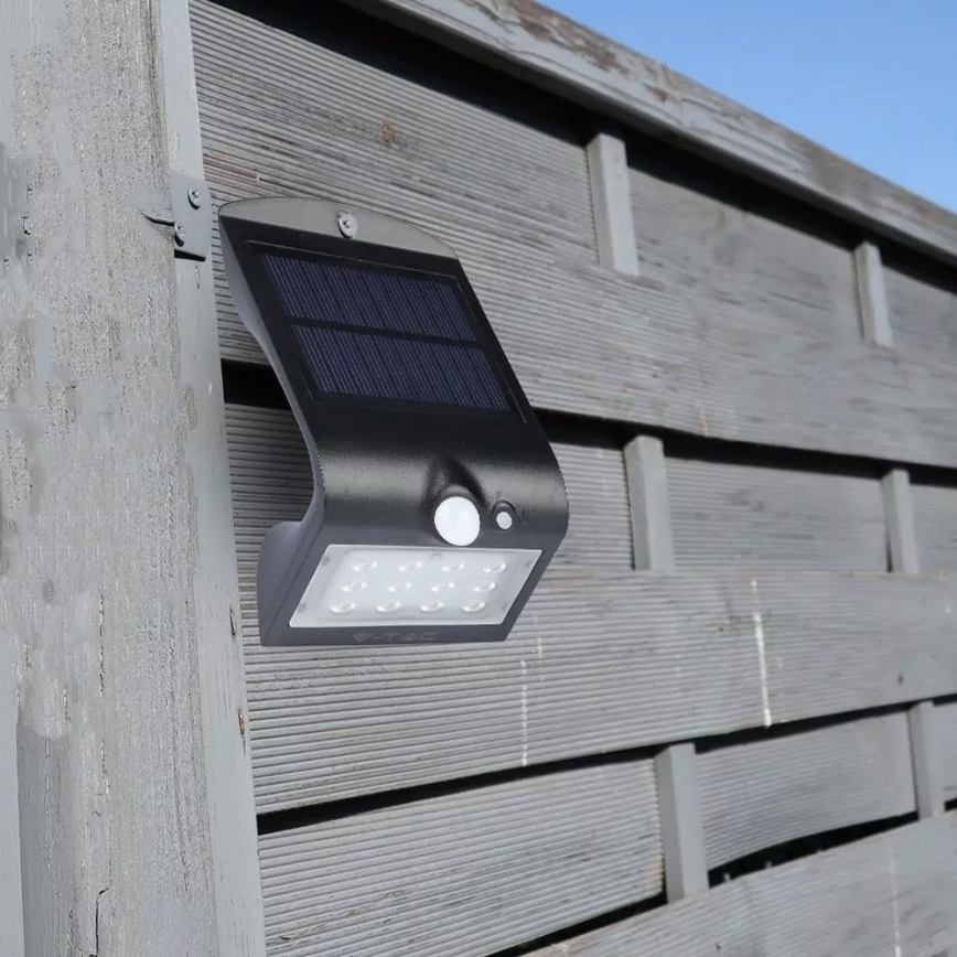 LED-Solarwandleuchte mit Sensor LED/1.5W/3,7V IP65 1200 mAh
