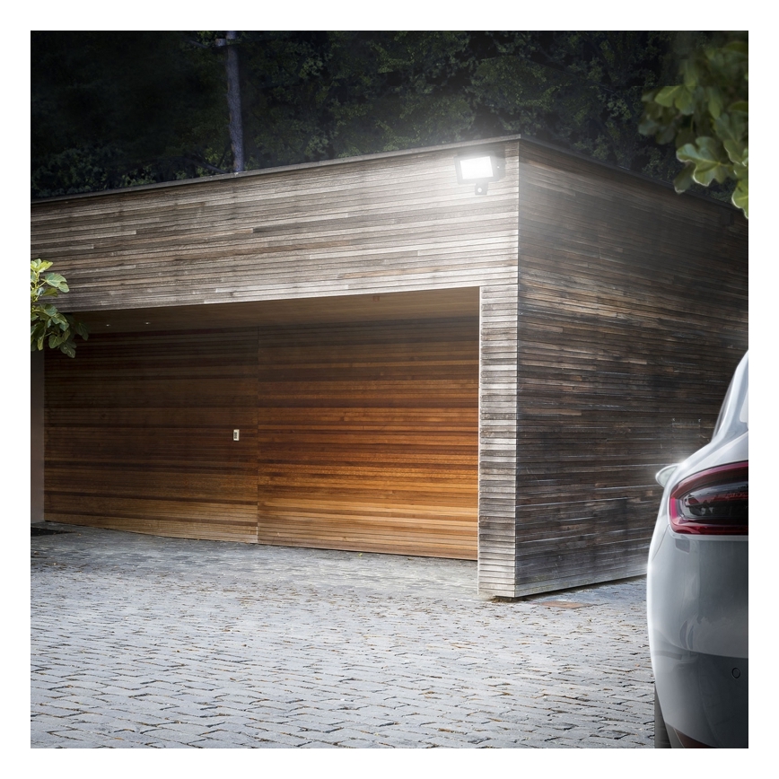 LED-Strahler mit Bewegungsmelder NOCTIS LUX 3 LED/50W/230V 3000K IP44 schwarz