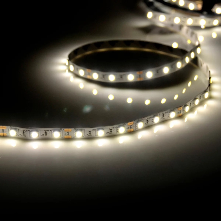 LED-Streifen 5m LED/10W/12V IP20 weiß