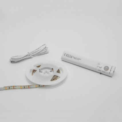LED-Streifen mit Bewegungssensor 1m LED/2,4W/6V 4xAAA 3000K