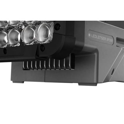 Ledlenser XP30R - dimmbare, wiederaufladbare LED-Taschenlampe, 5000 mAh, IP54, 32000 lm, 16 h, grau