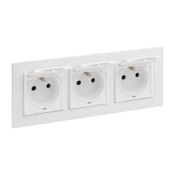 Legrand - Dreifach-Außensteckdose für den Außenbereich mit Rahmen NILOE STEP 250V IP44 weiß
