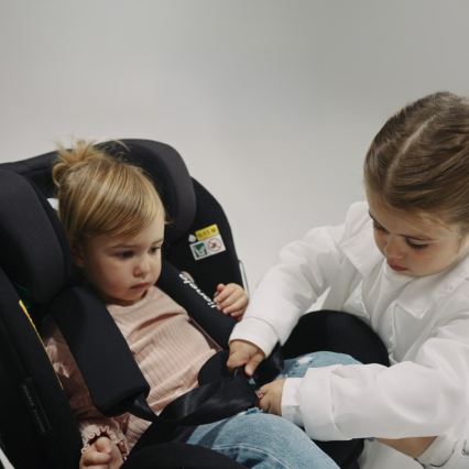 Lionelo - Kindersitz mit drehbarer Basis ANTOON PLUS i-Size 40-105 cm Onyx-Schwarz