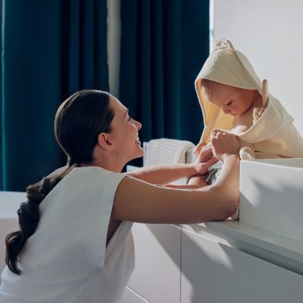 Lionelo - Kinder-Musselin-Kapuzenbadetuch Beige Cappuccino