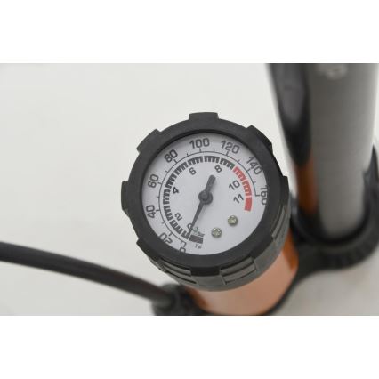 Luft-Handpumpe mit Manometer