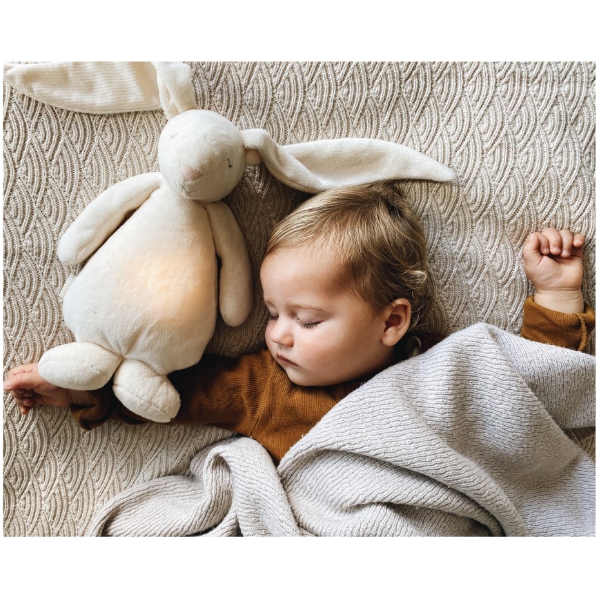 Moonie - Kuscheltier mit Melodie und Licht Hase 2.0 organic Cappuccino