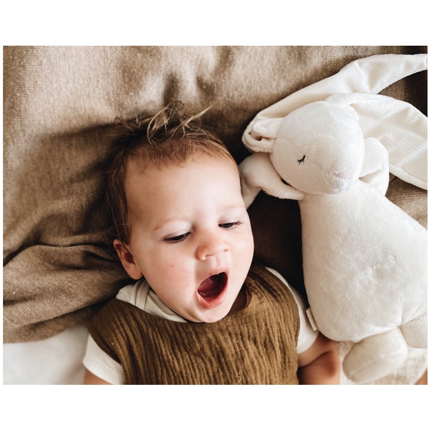 Moonie - Kuscheltier mit Melodie und Licht Hase 2.0 organic Sand