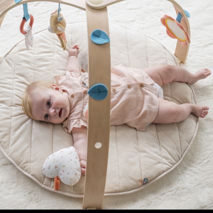 Nattou - Kinderdecke zum Spielen mit Holztrapez MILA, ZOE & LANA