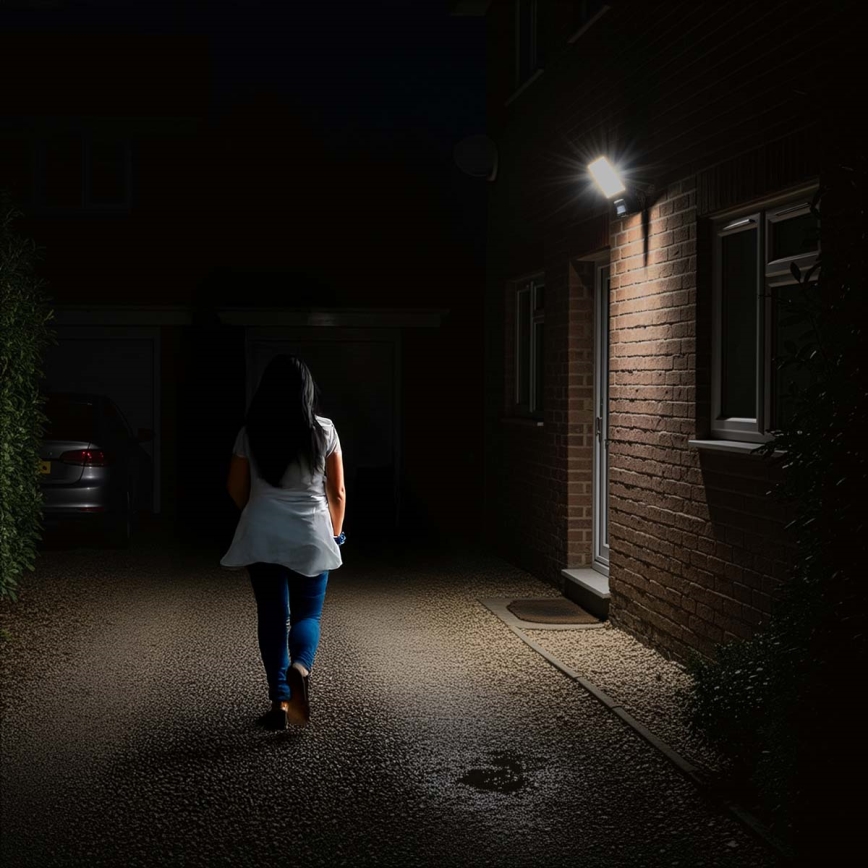 LED-dimmbarer Strahler mit Bewegungsmelder SmartLife LED/20W/230V 3000-6500K IP44 Wi-Fi