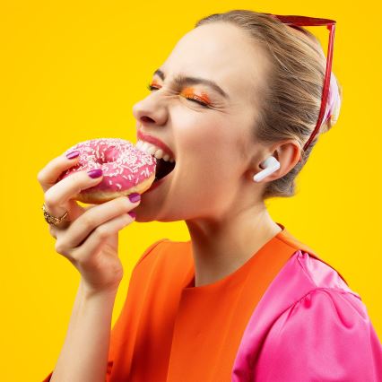 Niceboy Pins 4 PRO - Kabellose Kopfhörer mit ANC 380 mAh + 2x 35 mAh IP54 Weiß