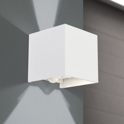 LED Außenwandleuchte mit Bewegungs- und Dämmerungssensor CUBE-S LED/13W/230V IP54 Weiß