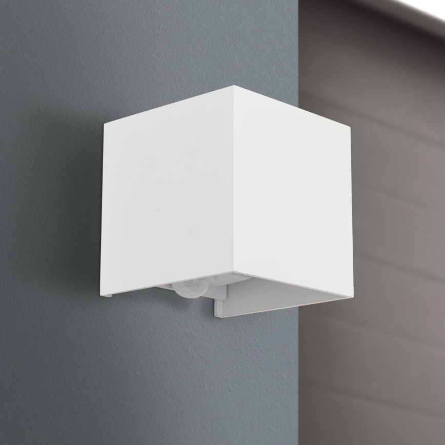LED Außenwandleuchte mit Bewegungs- und Dämmerungssensor CUBE-S LED/13W/230V IP54 Weiß