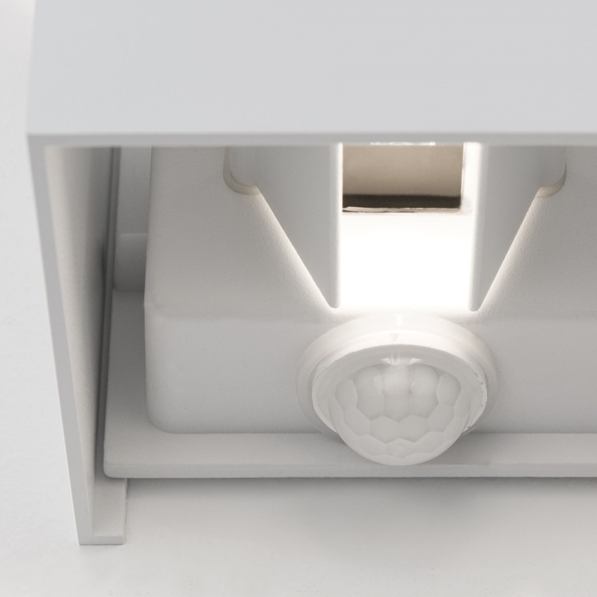 LED Außenwandleuchte mit Bewegungs- und Dämmerungssensor CUBE-S LED/13W/230V IP54 Weiß