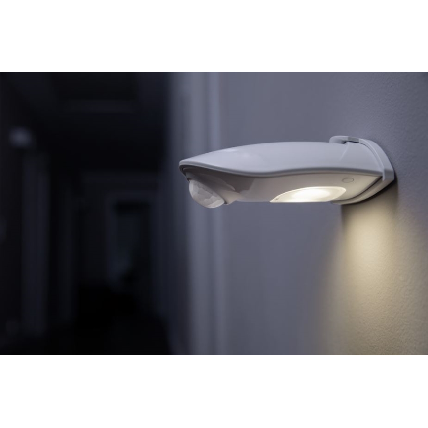 Osram - LED-Außenwandleuchte mit Sensor DOORLED LED/0,5W/3xAA IP54 weiß