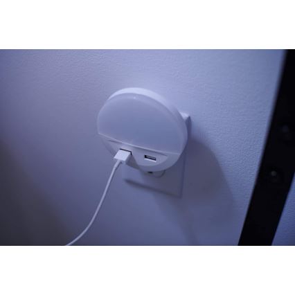 Osram - LED Nachtlicht für Steckdose mit Sensor LUNETTA 2xUSB LED/13W/230V